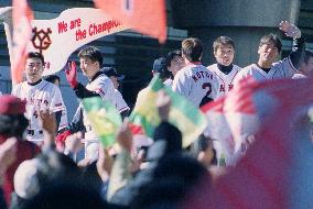 (3)Yomiuri Giants parade in Ginza